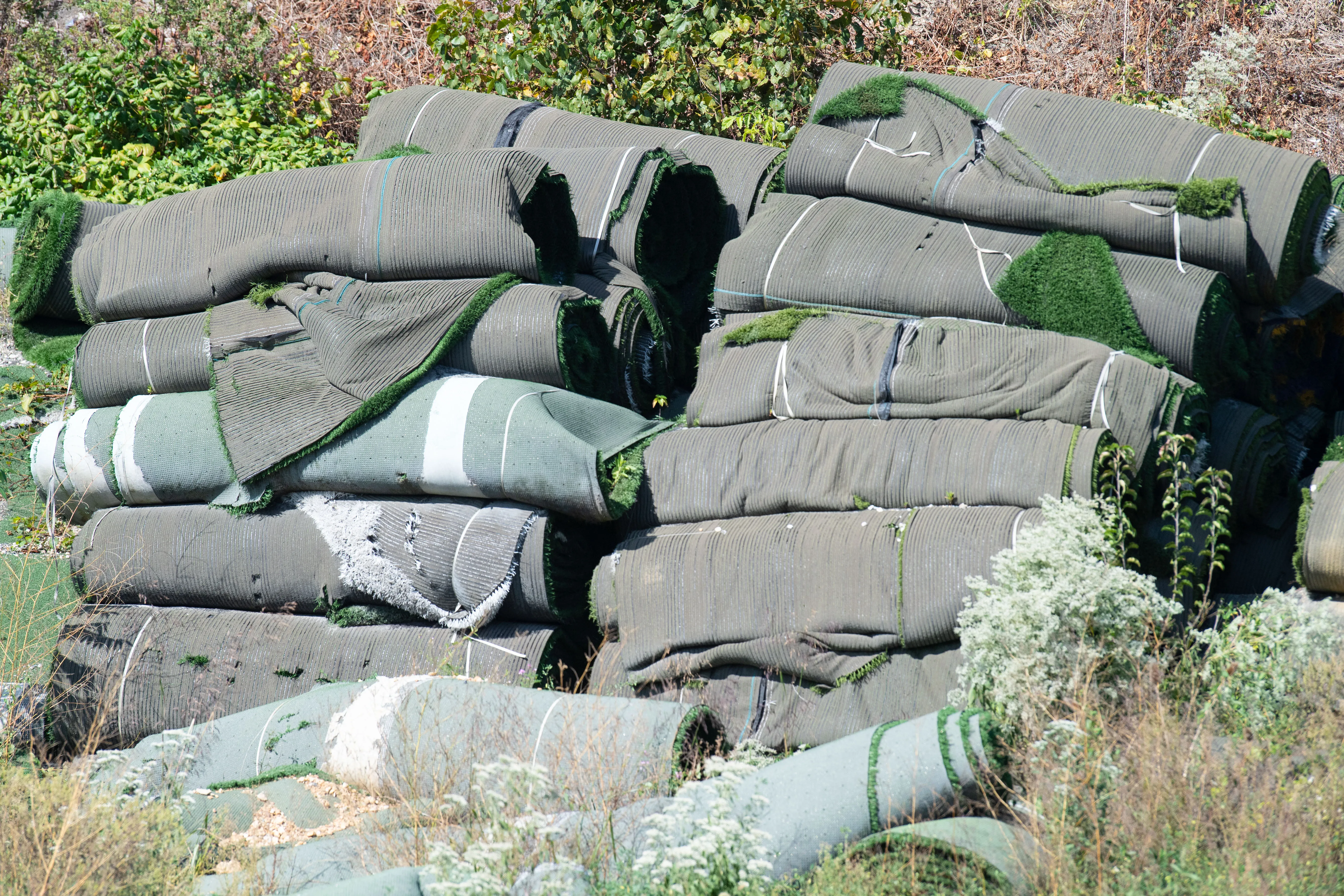 Artificial Grass Removal and Disposal in Arlington, TX